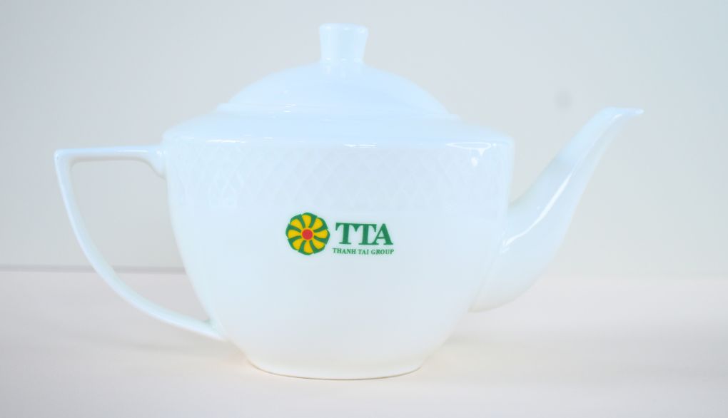 Quà Tặng In Logo TTA Lên Bộ Bình Trà