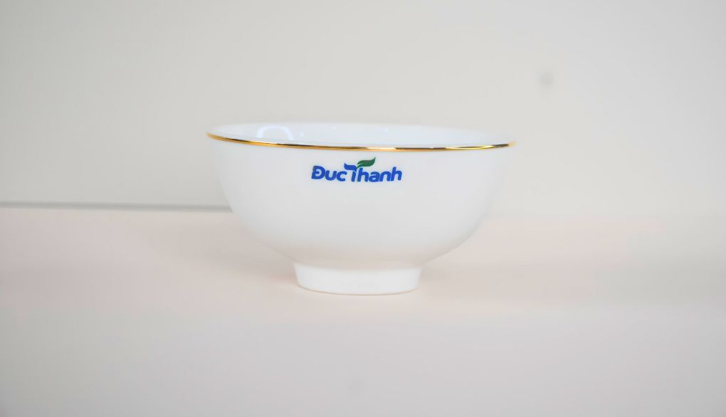 Quà Tặng In Logo Đức Thành Lên Bộ Chén Dĩa Cao Cấp