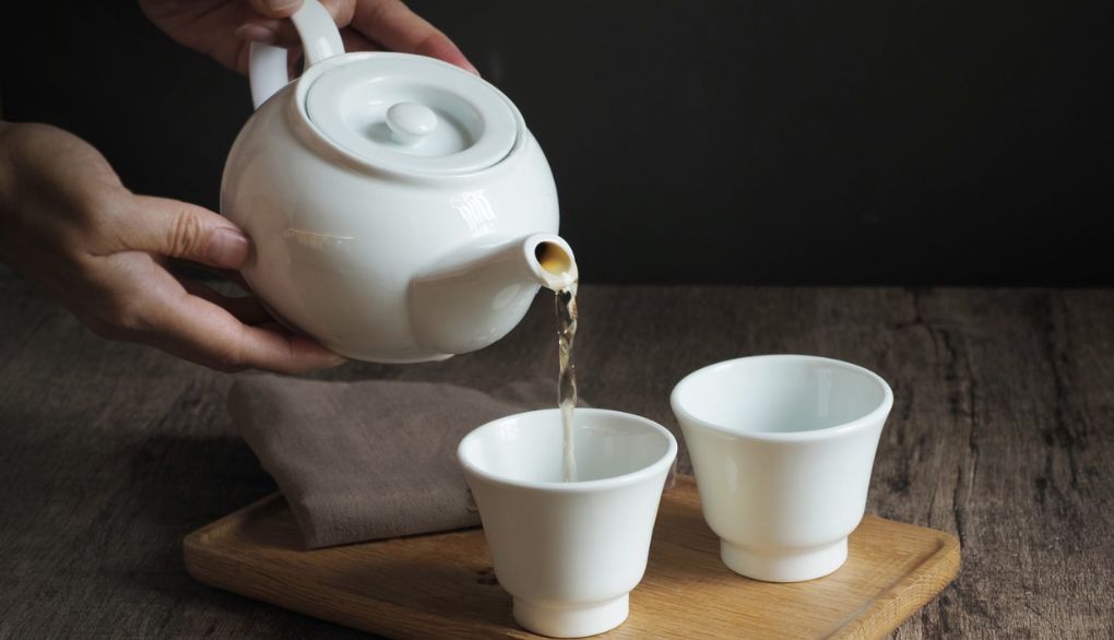 Công ty cung cấp ấm chén trà in logo tại Đồng Nai