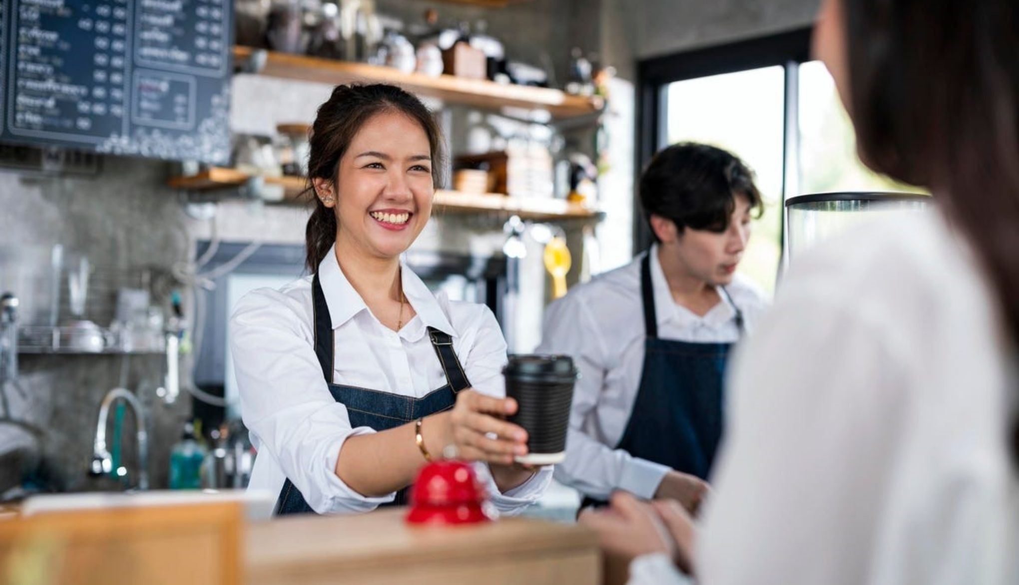 5 cách gây ấn tượng với khách hàng hiệu quả nhất