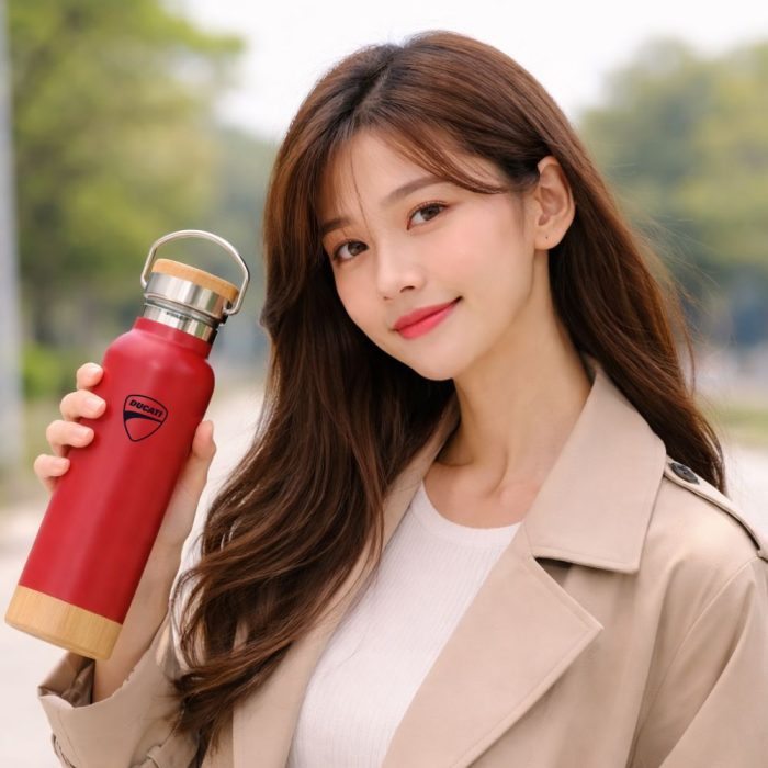 Bình Nước Thể Thao Nắp Tre Nút Bần Phong Cách Eco - Quà Tặng Kỷ Niệm Khách Hàng Bền Vững
