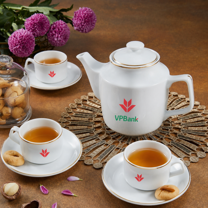 Bộ Trà 0.7L Jasmine Viền Chỉ Vàng – Quà Tặng Khách Hàng Thân Thiết Dịp Tết